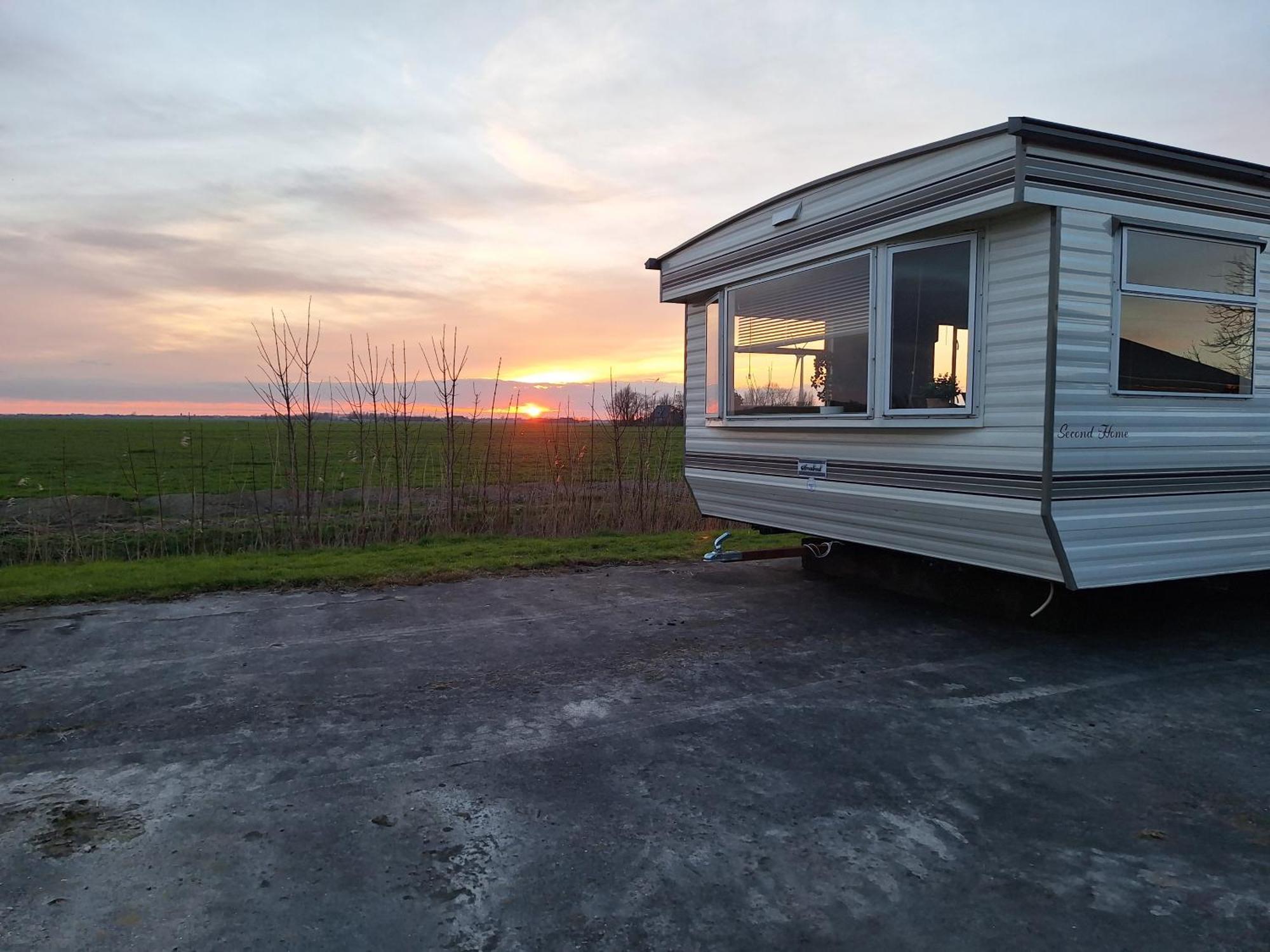 Stacaravan Elly, Minicamping De Grutte Earen Burum Exterior foto
